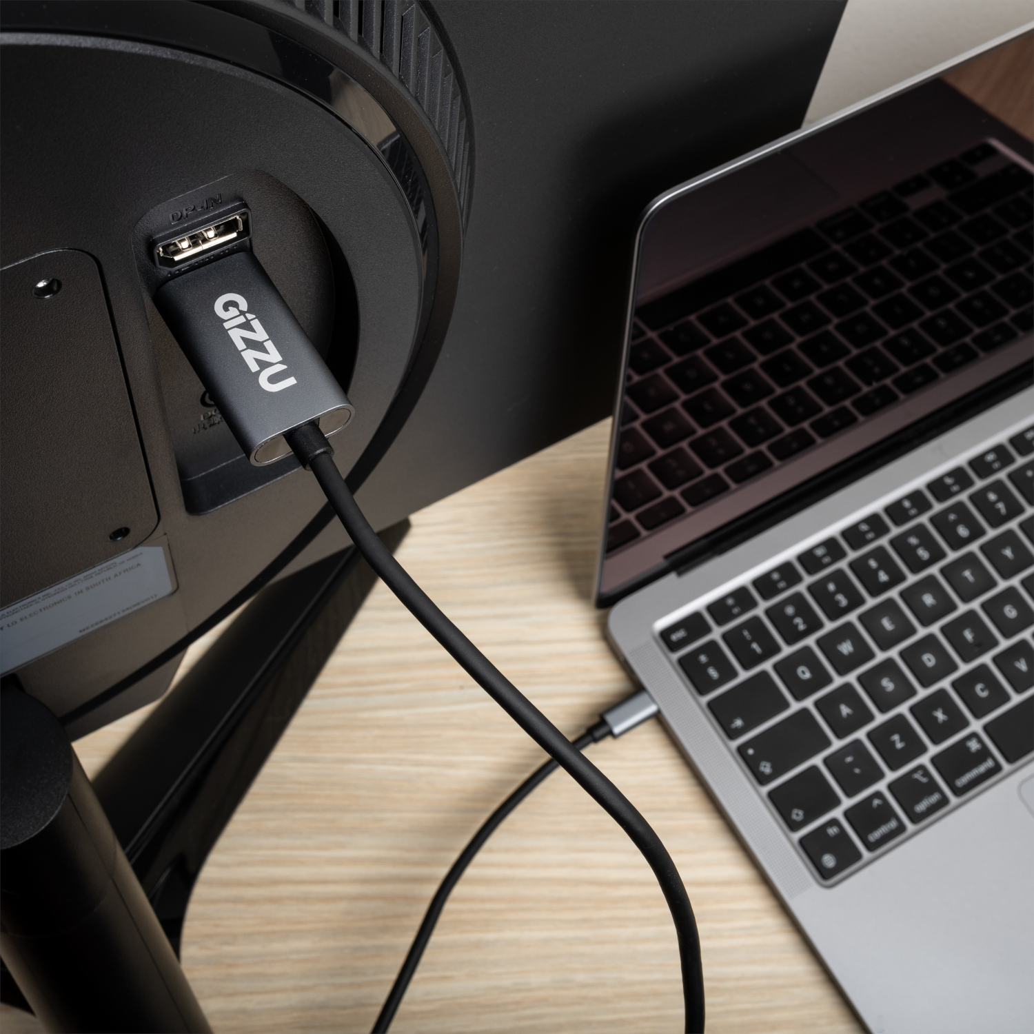 GIZZU-4K60HZ-TYPE-C-TO-HDMI-2M-CABLE-POL_wr_05.jpg